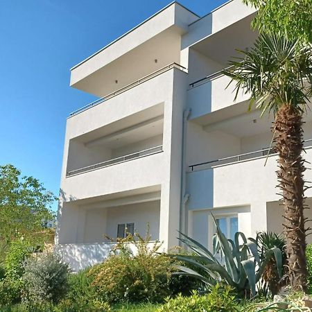 Apartments Daria Đảo Krk Ngoại thất bức ảnh