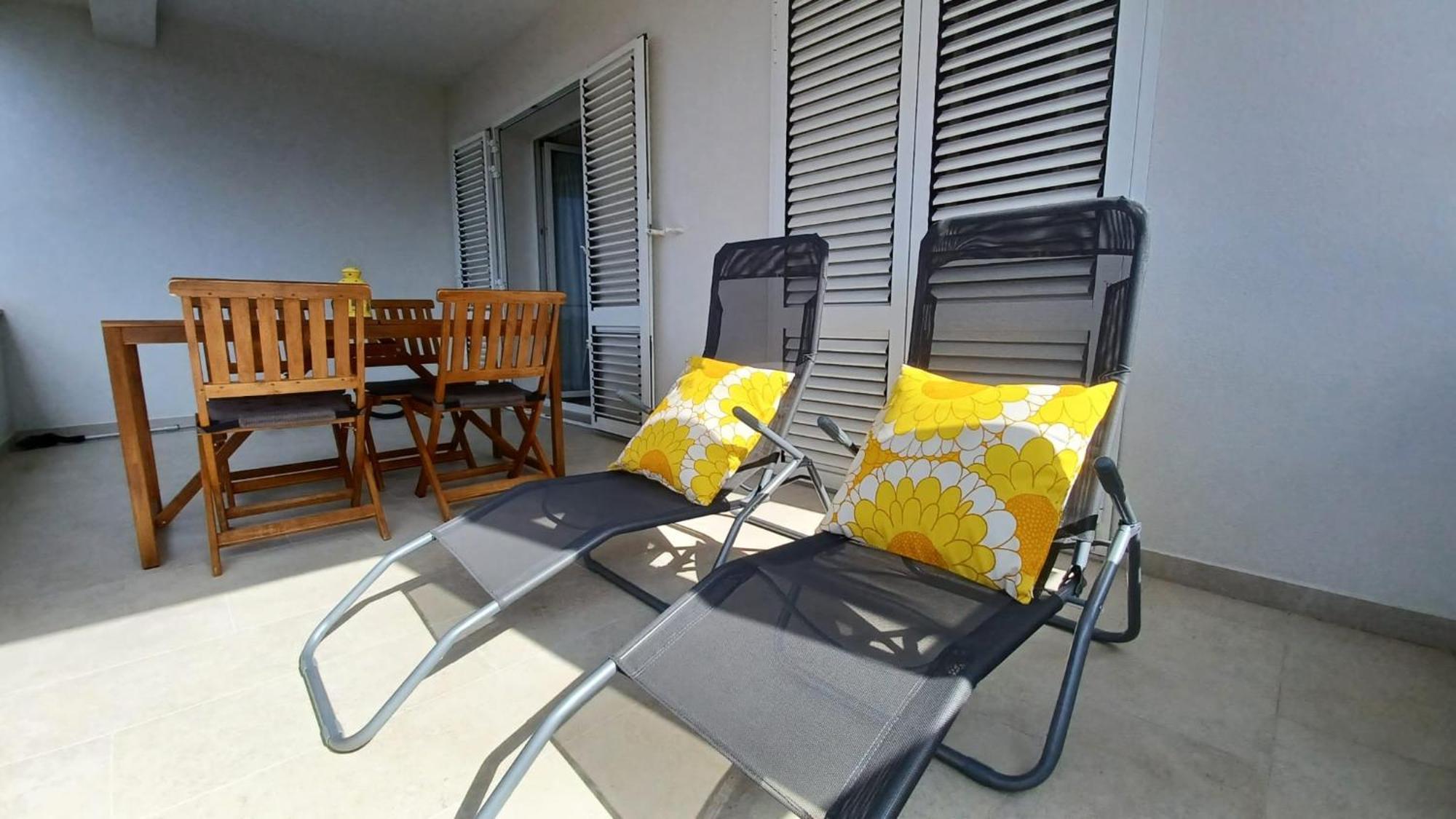 Apartments Daria Đảo Krk Ngoại thất bức ảnh