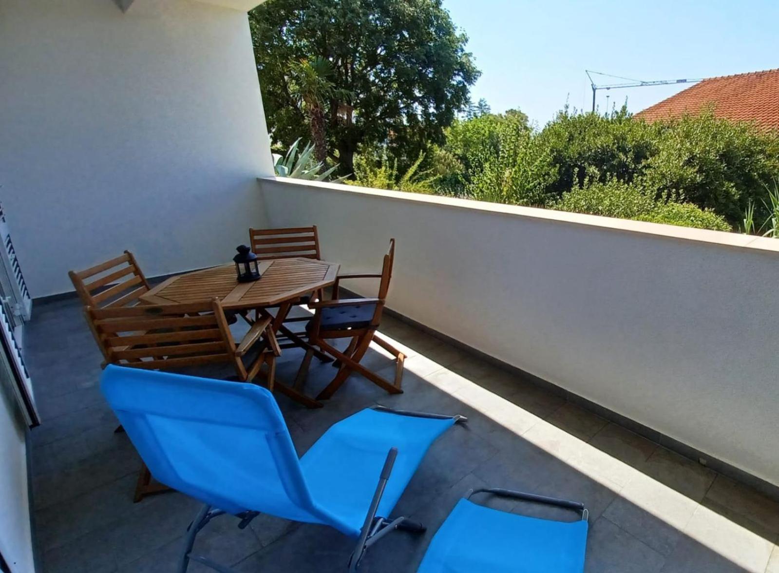 Apartments Daria Đảo Krk Ngoại thất bức ảnh